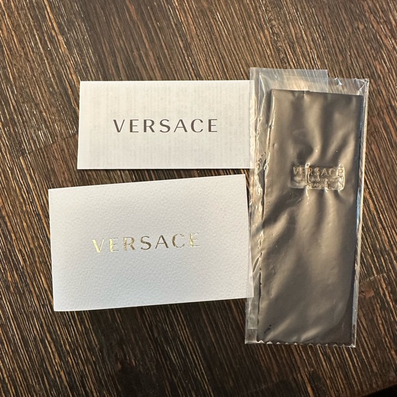 Versace unisex sunglassess - Picture 10 of 10